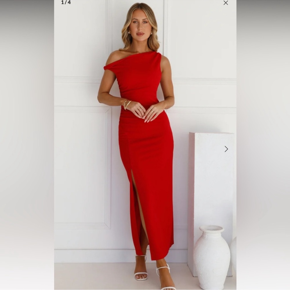 Hello Molly Red One-Shoulder Dress M